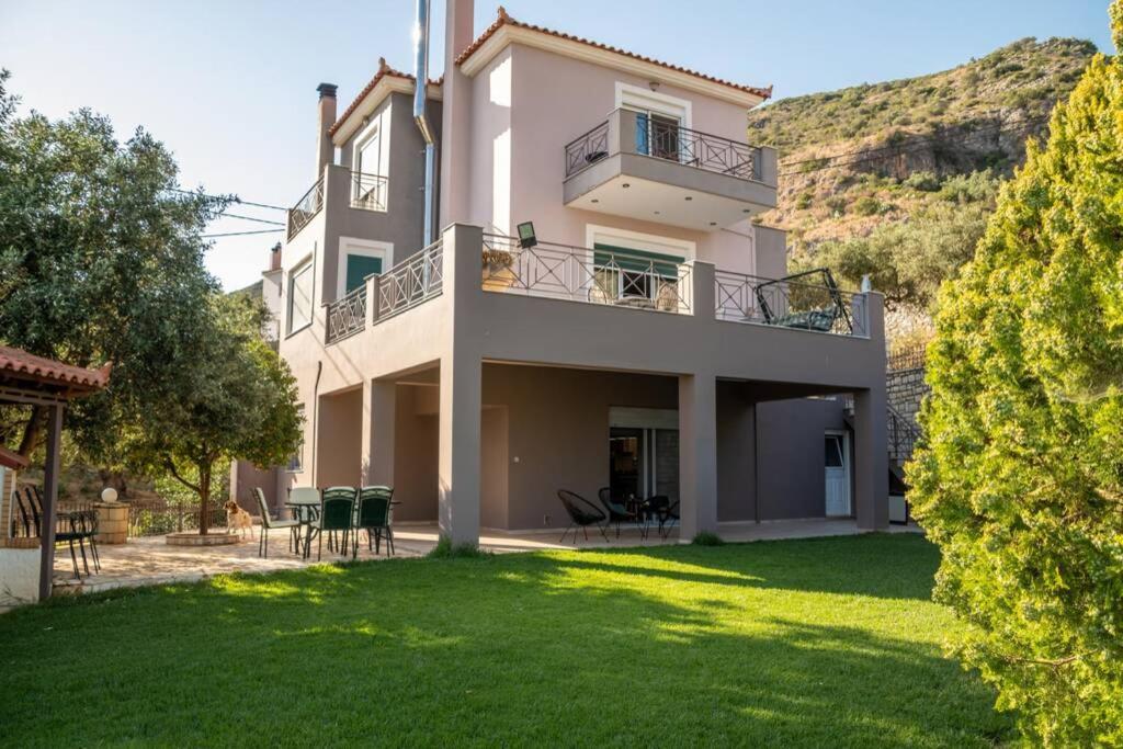 Akrivi'S House In Kalamata Exteriér fotografie